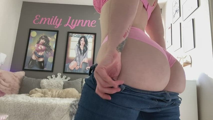 Emily Lynne – these pants- they’re a lil hard to