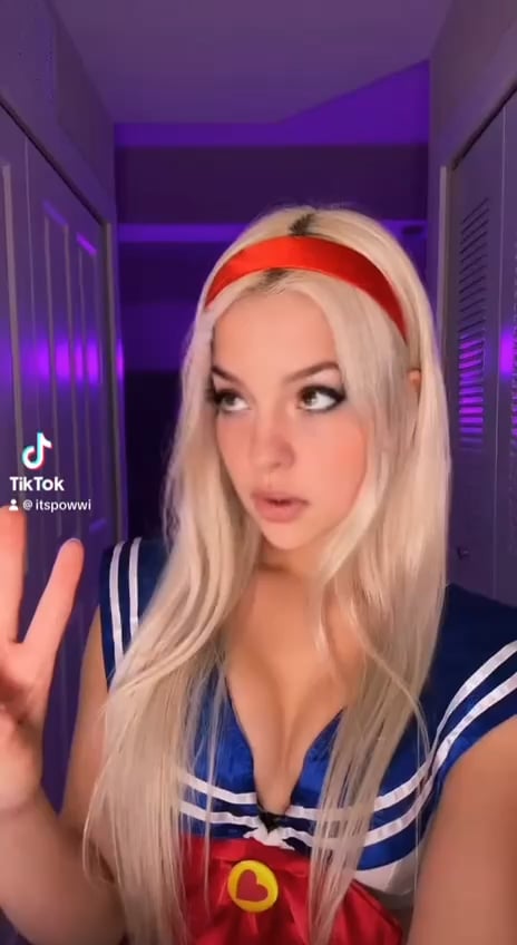 @itspowwi – back to when i was blond hihi on