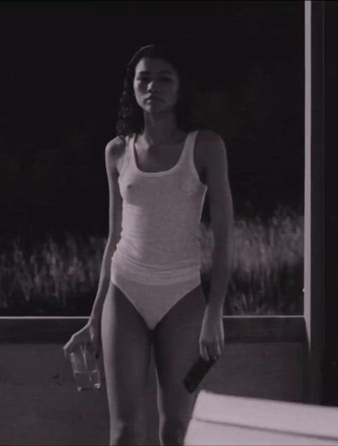 Zendaya – subtle Jiggle Nude Sexy Video Leaked – 216