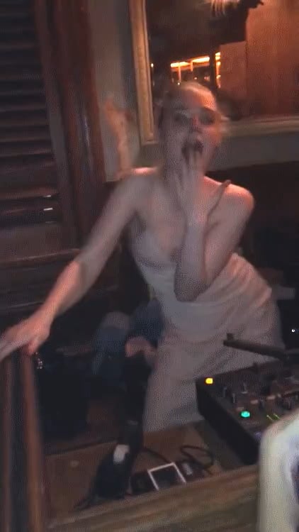 Elle Fanning Nude Sexy Video Leaked – 931