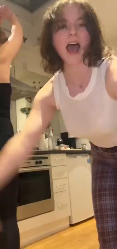 Thomasin Mckenzie Nude Sexy Video Leaked – 516