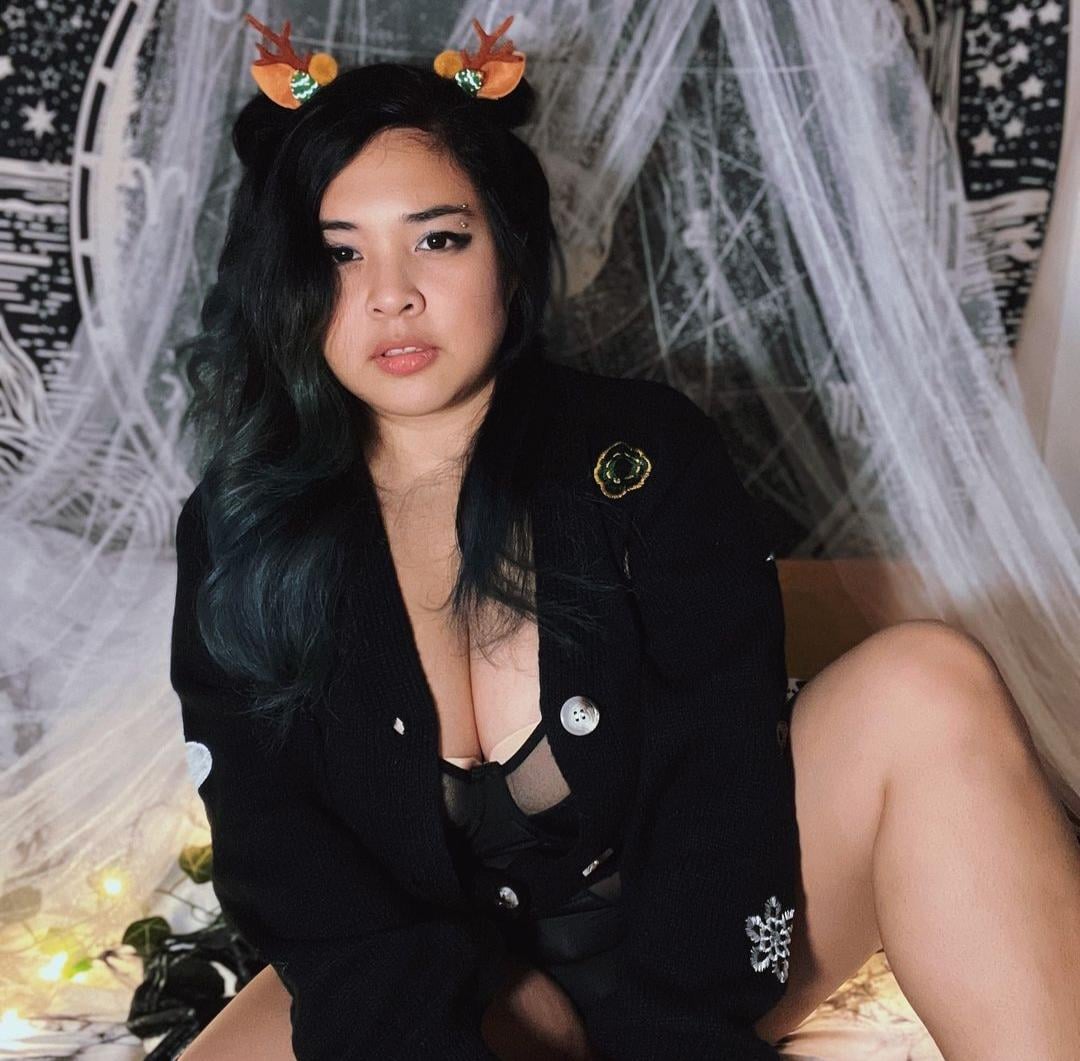 Akidearest – Youtuber Onlyfans Girl Nude Sexy Photos Leaked –