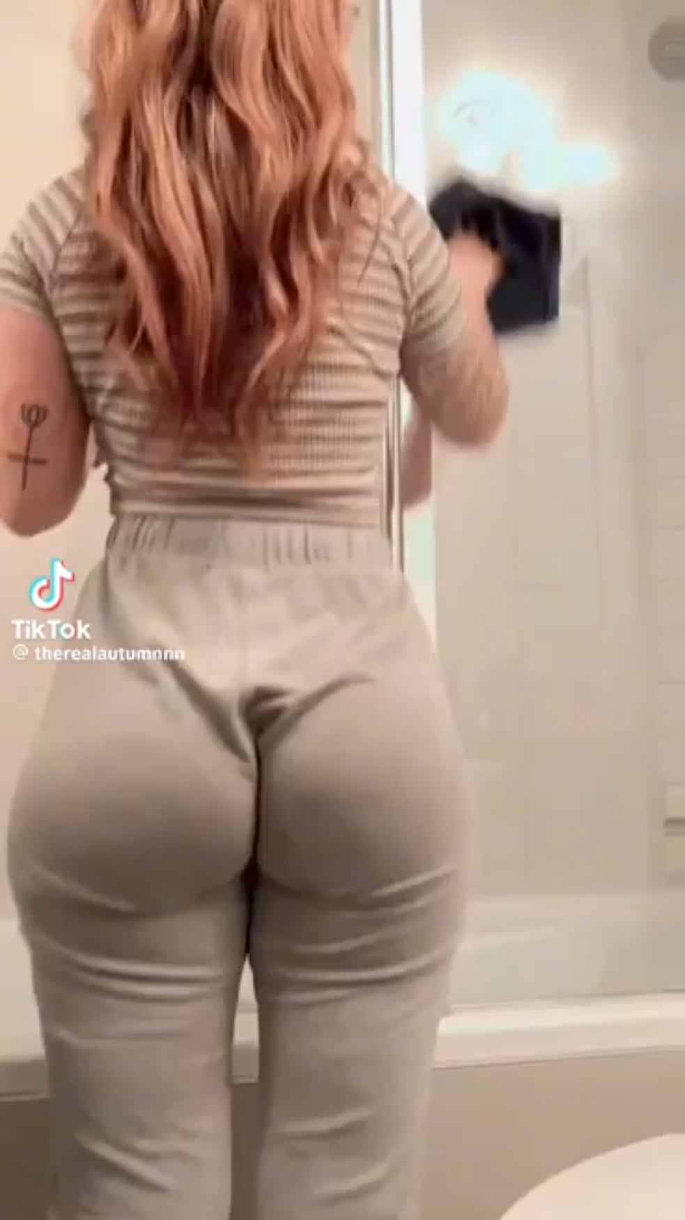 @therealautumnnn on TikTok – Onlyfans Girl Nude Sexy Video Leaked