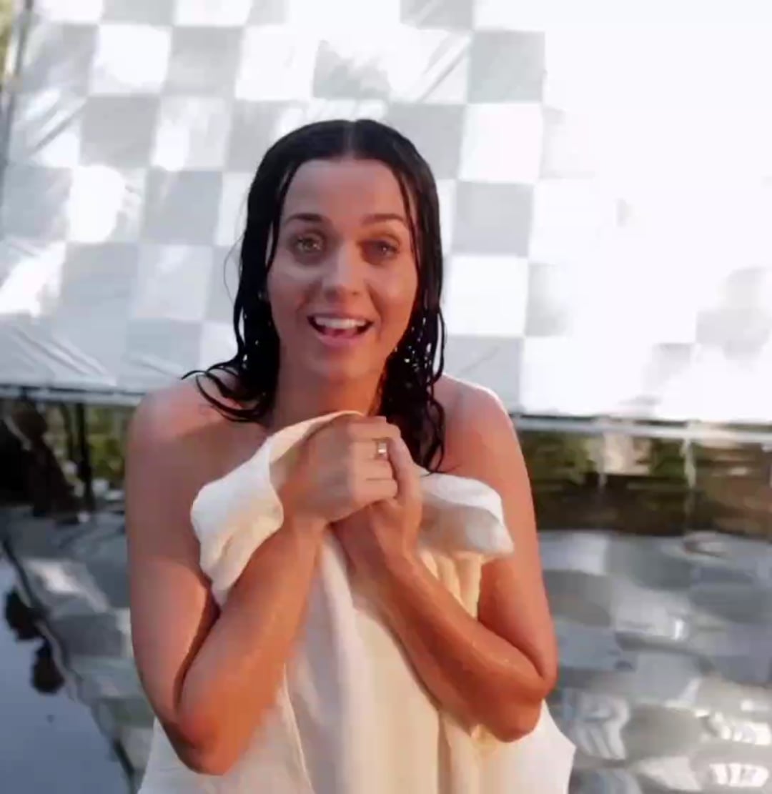 Katy Perry in a wet bra Nude Sexy Video Leaked