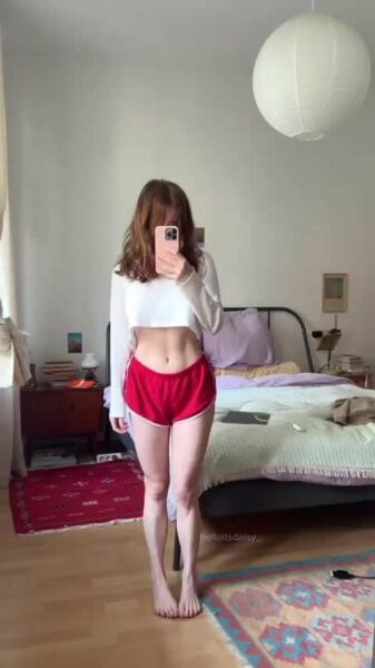 helloitsdaisy_ Petite Onlyfans Girl Nude Video Leaked – 108