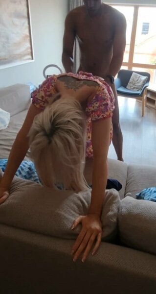 Hubby came home to find this .. Interracial BBC Porn