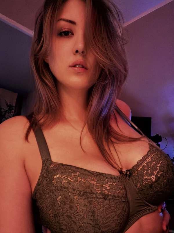 Binamusik/streamerin kittey – Onlyfans Girl Nude Sexy Photos Leaked –
