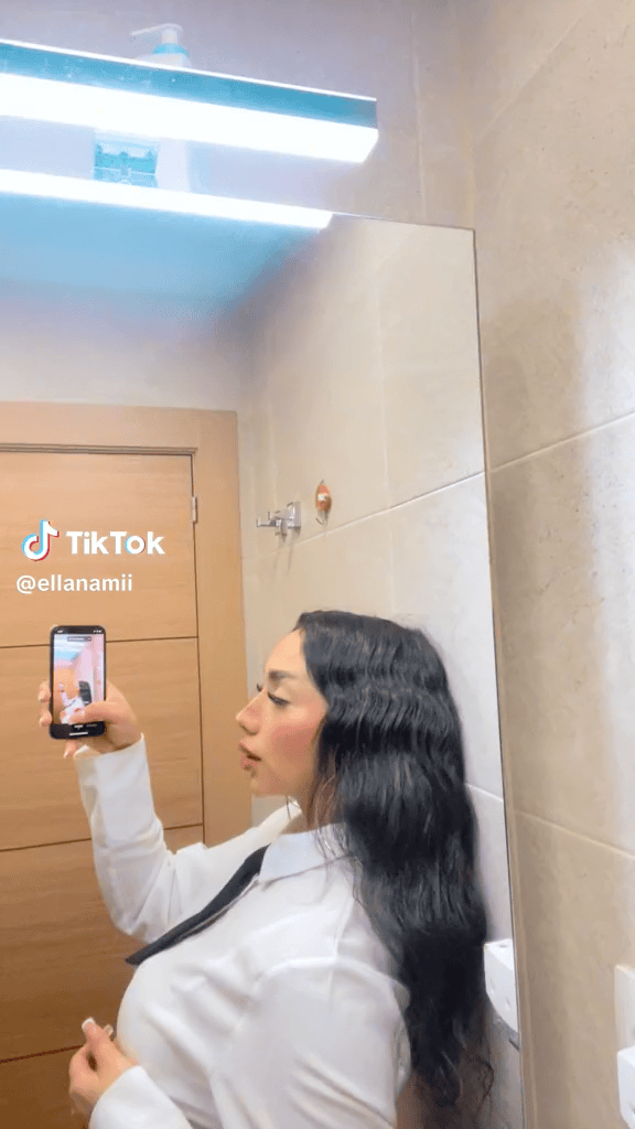 @ellanamii on TikTok – Onlyfans Girl Nude Sexy Video Leaked