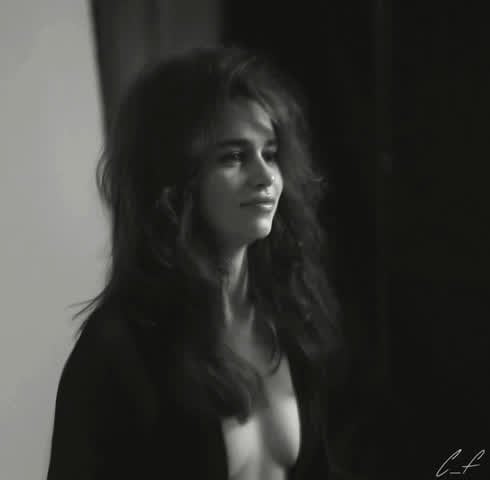 Emilia Clarke Nude Sexy Video Leaked – 93