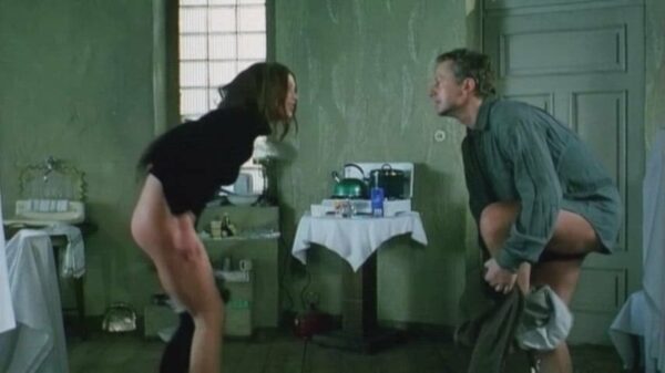 [Pussy] [Bush] [Topless] [Ass] Iwona Petry in “Szamanka” (1996) –