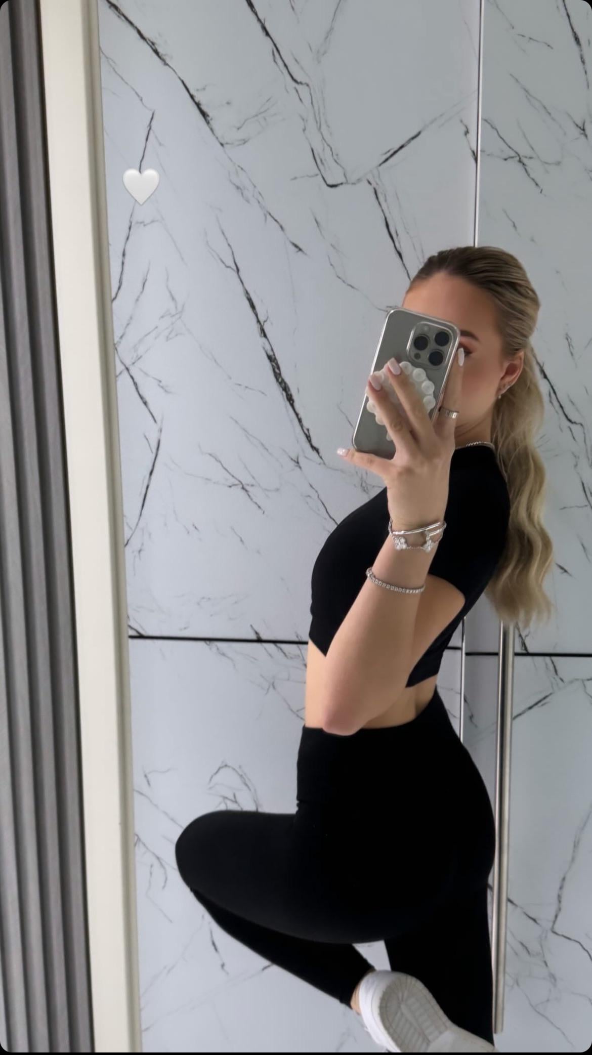 Shania – Onlyfans Girl Nude Sexy Photos Leaked – 34