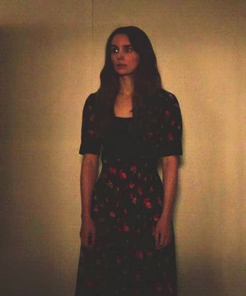 Rooney Mara showering her beautiful tits in Una (2016) –