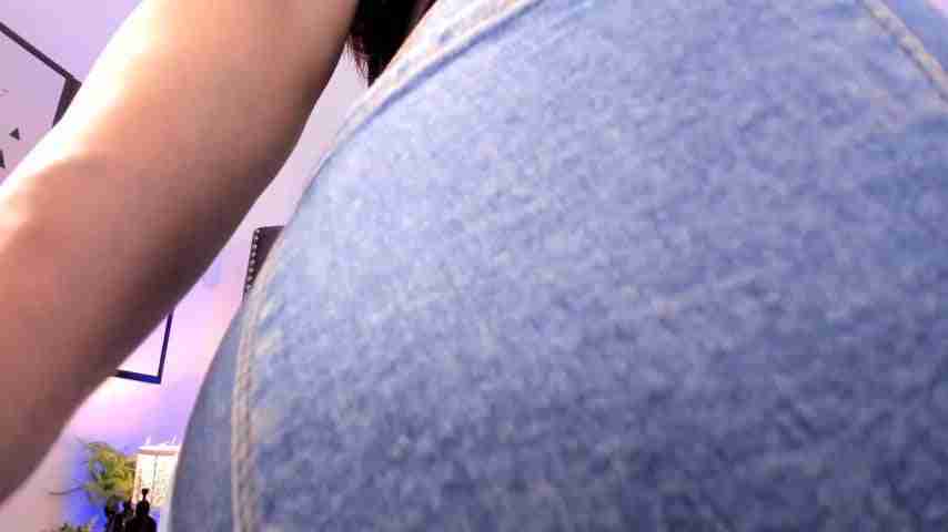 It makes you horny to see me in jeans or