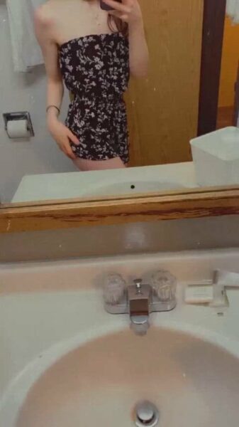 FalseOpportunity1231 Petite Onlyfans Girl Nude Video- 2