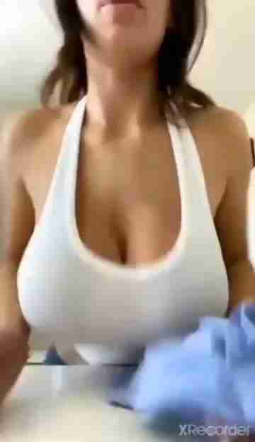 She wants to show them Amateur Porn Sex Video Leaked