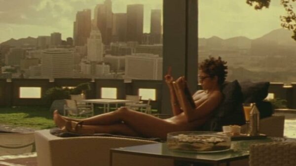 [Topless] Halle Berry in ‘Swordfish’ (2001) (35 years old) –