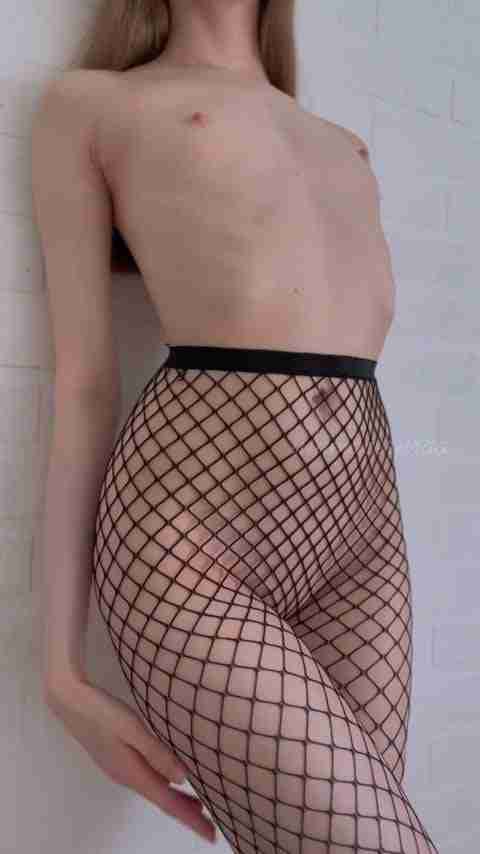 umaceruraa Petite Onlyfans Girl Nude Video Leaked – 4