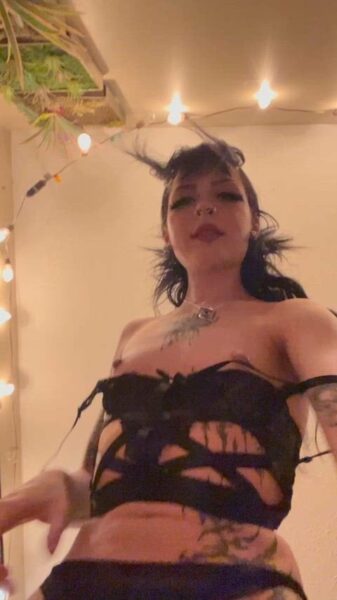 iheartfrog_z Emo Girl Nude Porn Video Leaked – 496