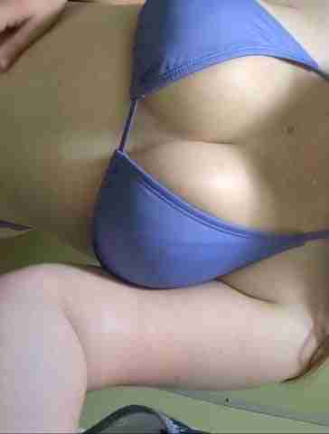 honey-louise Brunette Onlyfans Girl Nude Video- 2