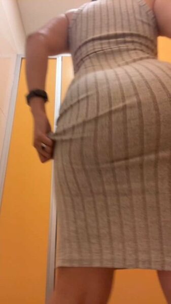 chloeof Showing Her Ass Nude Video leaked – 82