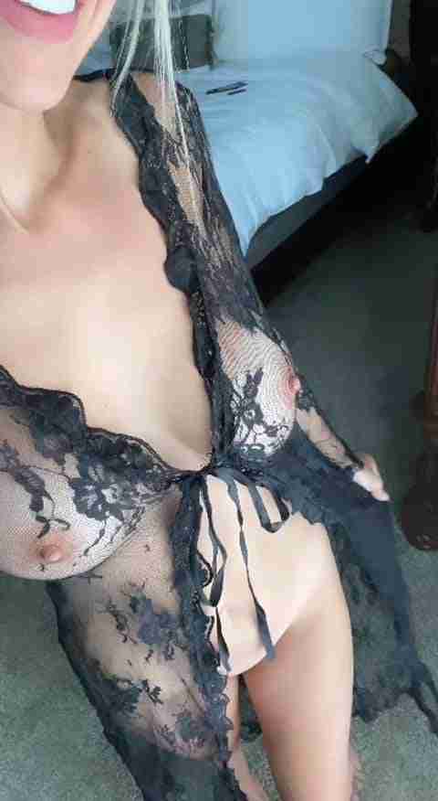 noface-housewife Busty Onlyfans Girl Nude Video Leaked – 4455