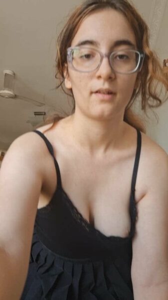 pwincessesi Brunette Onlyfans Girl Nude Video- 4