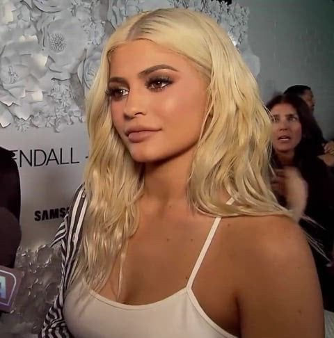 Kylie Jenner With Big Tits Nude Sexy Video Leaked –