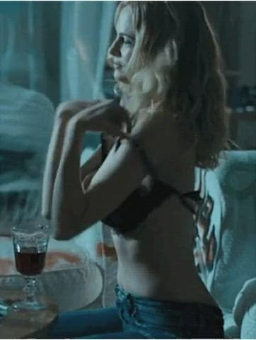 Heather Graham Nude Sexy Video Leaked – 3829