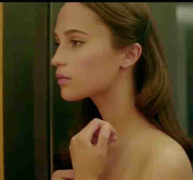 [Bush][Pussy] Alicia Vikander in ‘Ex Machina’ (2014) – Nude Sex