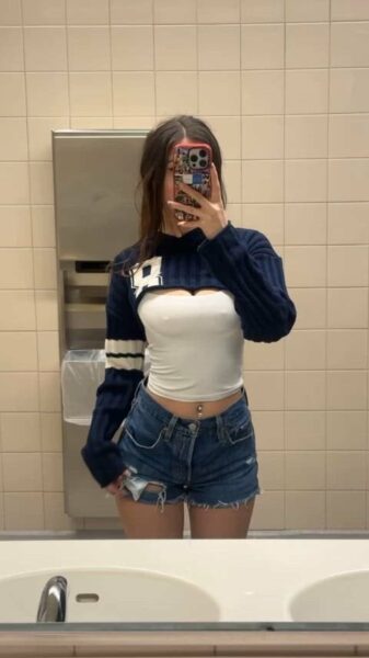 My tiny body is 100% fuckable😈😈 Real Homemade Porn Sex