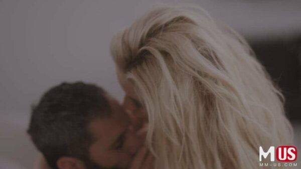 Savannah Bond – Misbehavin Nude Porn Video Leaked