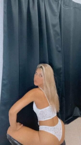 Molly_OM Onlyfans Girl Nude Porn Video leaked – 1