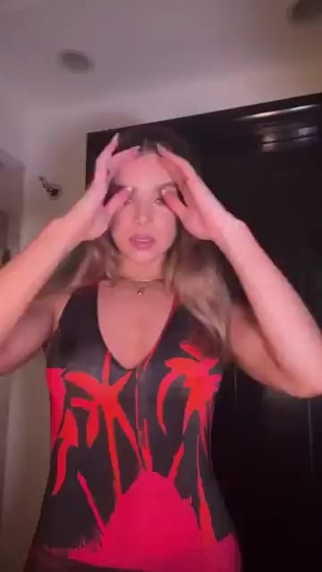 Hailee Steinfeld Nude Sexy Video Leaked – 529