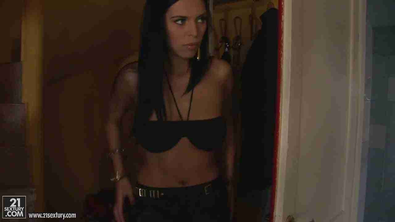 Kira gets interrupted while undressing Nude Porn Video Leaked –