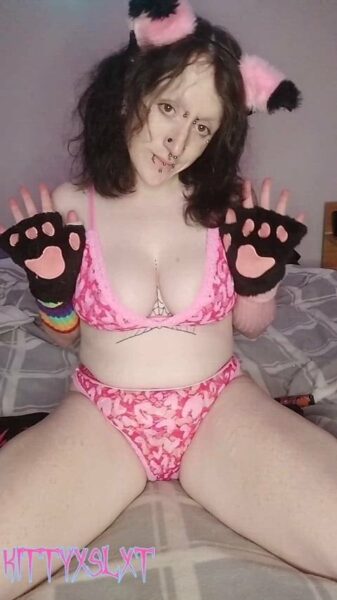 mew_mew_x Busty Onlyfans Girl Nude Video- 1