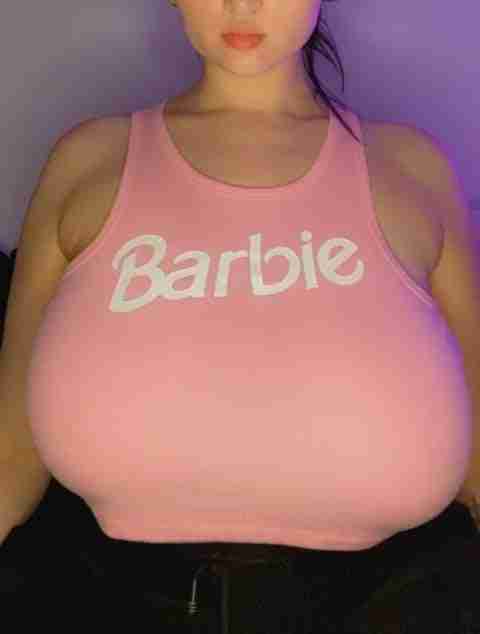 Barbie if she had tig ol bitties (drop)