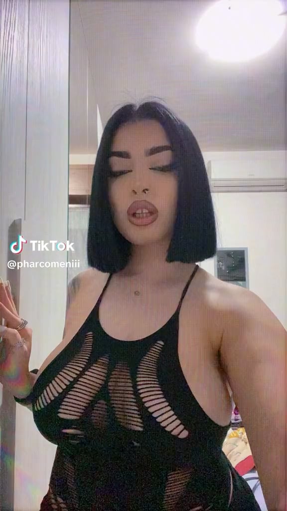@pharcomeniii on TikTok – Onlyfans Girl Nude Sexy Video Leaked