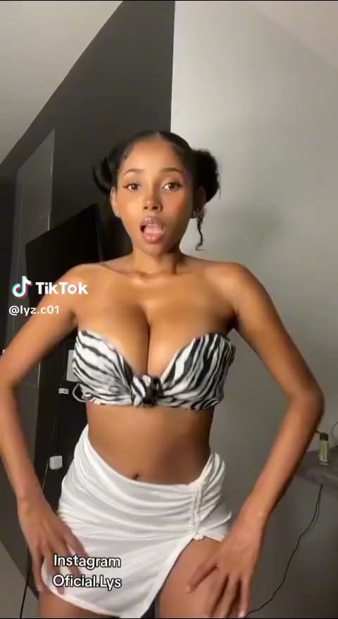 @lyz.c01 on TikTok – Onlyfans Girl Nude Sexy Video Leaked