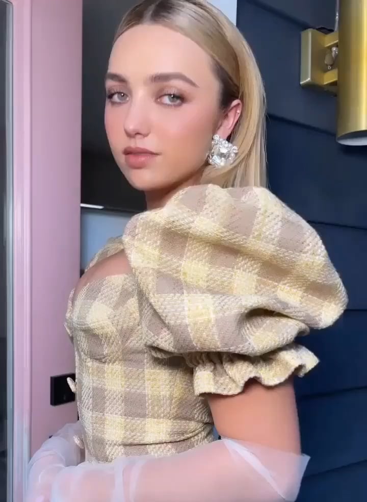 Peyton List Nude Sexy Video Leaked – 355