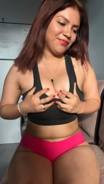 brianafuster Busty Onlyfans Girl Nude Video- 1