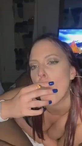 Sucking her dealer for a joint behind her boyfriend’s back