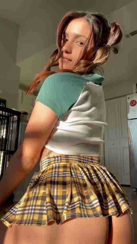 Isa-Bella- Onlyfans Girl Showing Her Pussy Nude Porn Video –