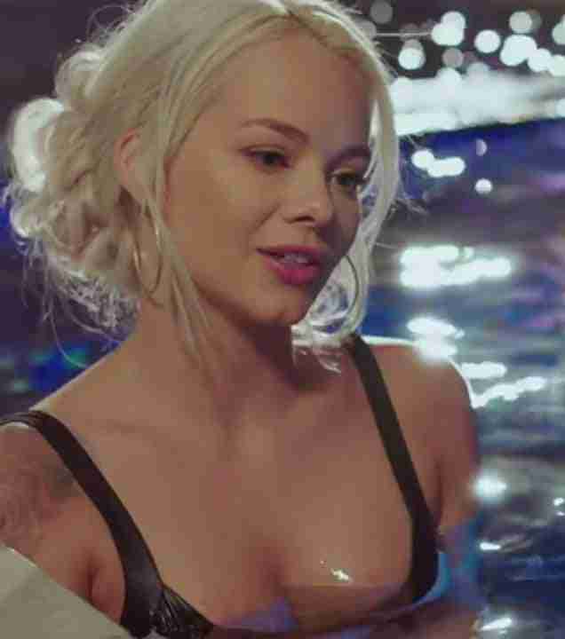 Tushy – Emily Willis and Elsa Jean doula for each