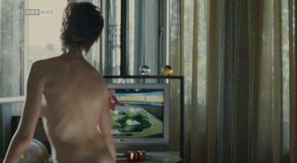 [Pussy] Lavinia Wilson in “Freigesprochen” (2007) – Nude Sex Video