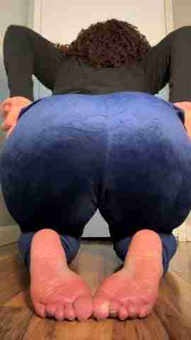 Littlepiggies718 Showing Her Ass Nude Video leaked – 3
