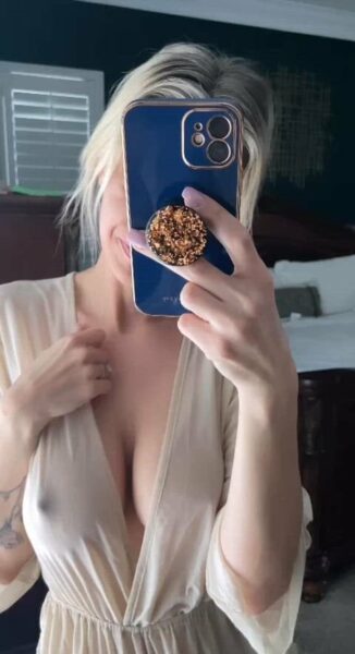 noface-housewife Busty Onlyfans Girl Nude Video Leaked – 4670