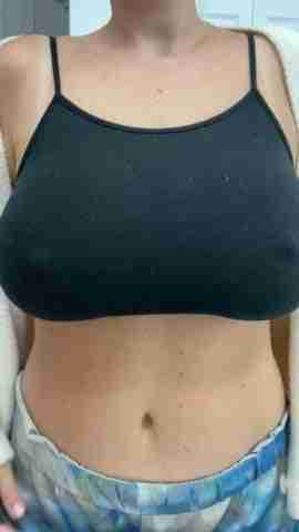 No bra day for my big naturals Real Homemade Porn