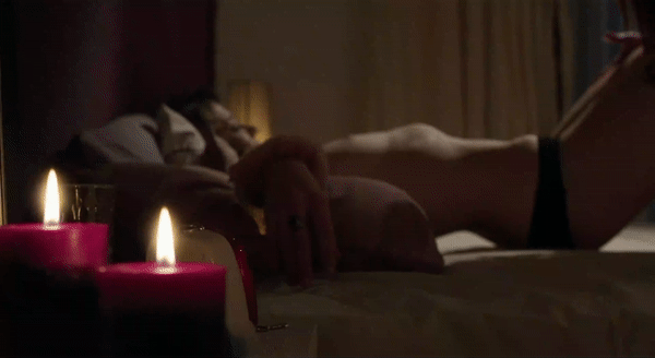 [Topless] Kirsten Koppe in Girls’ Guide to Depravity – Nude