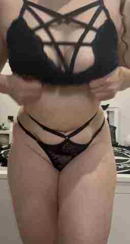 WhatALittleRiot Tattooed Onlyfans Girl Nude Porn Video Leaked – 31