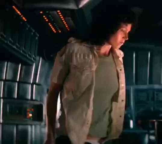 Sigourney Weaver in Alien. Nude Sexy Video Leaked – 36